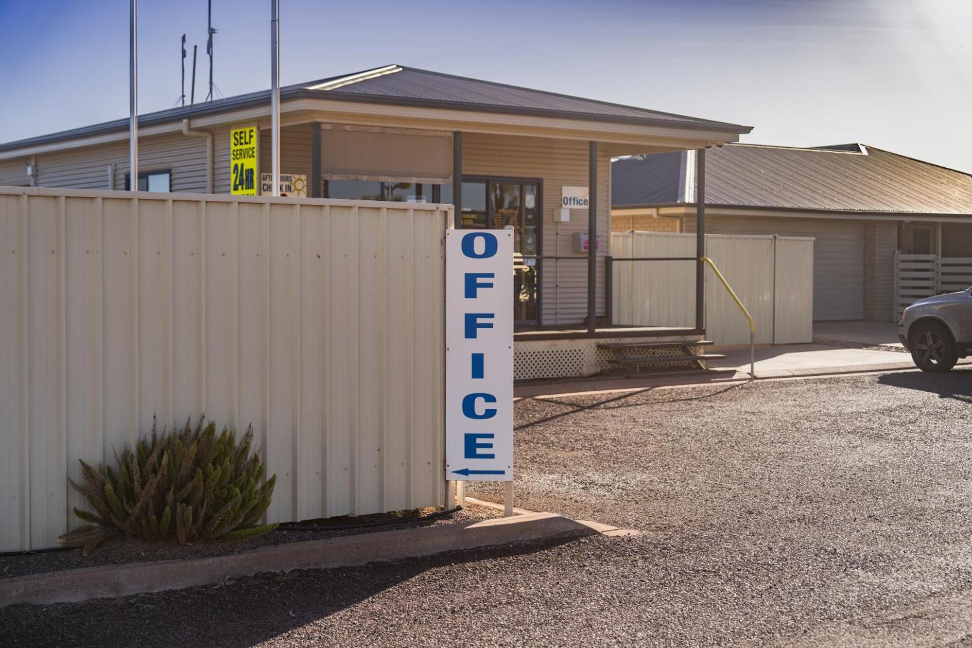 The Sundowner Cabin & Tourist Park Whyalla Dış mekan fotoğraf